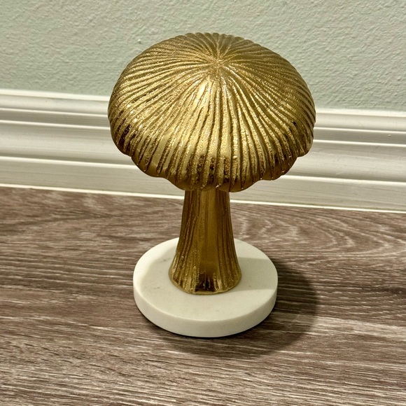Gold Mushroom Metal Figurine with Marble stand/base. NWT - Picture 6 of 8
